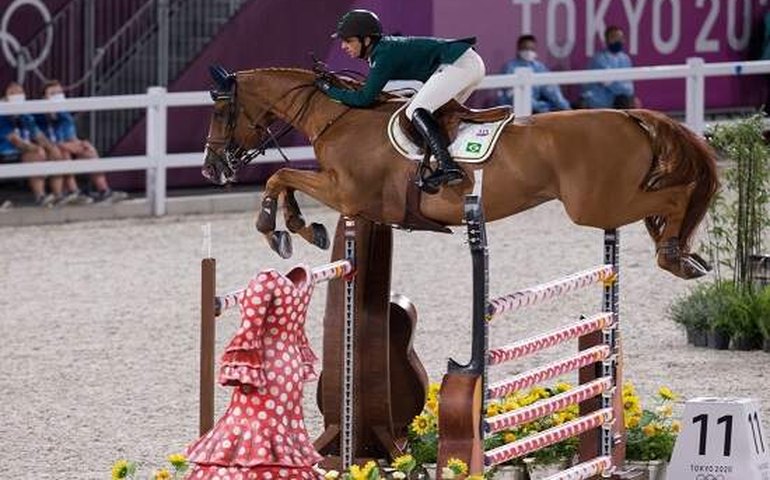 Hipismo brasileiro se classifica à final do salto por equipes nos Jogos de Tóquio