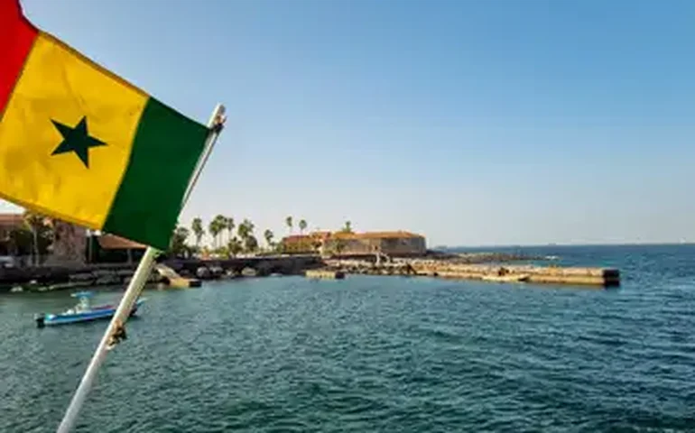 Pela primeira vez, Senegal terá novo presidente polígamo com duas primeiras-damas