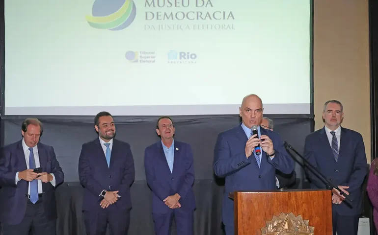 Alexandre de Moraes diz que soberania brasileira está sob ataque