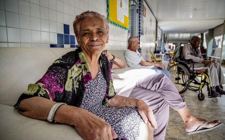 Enem 2025 registra recorde de inscritos com mais de 60 anos em edição que abordou envelhecimento