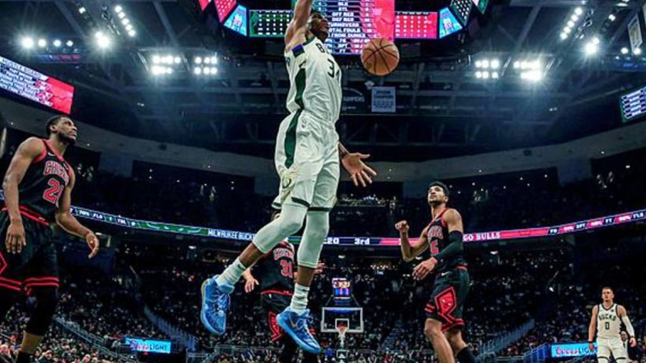 Giannis Antetokounmpo brilha e comanda triunfo dos Bucks sobre o Celtics na NBA