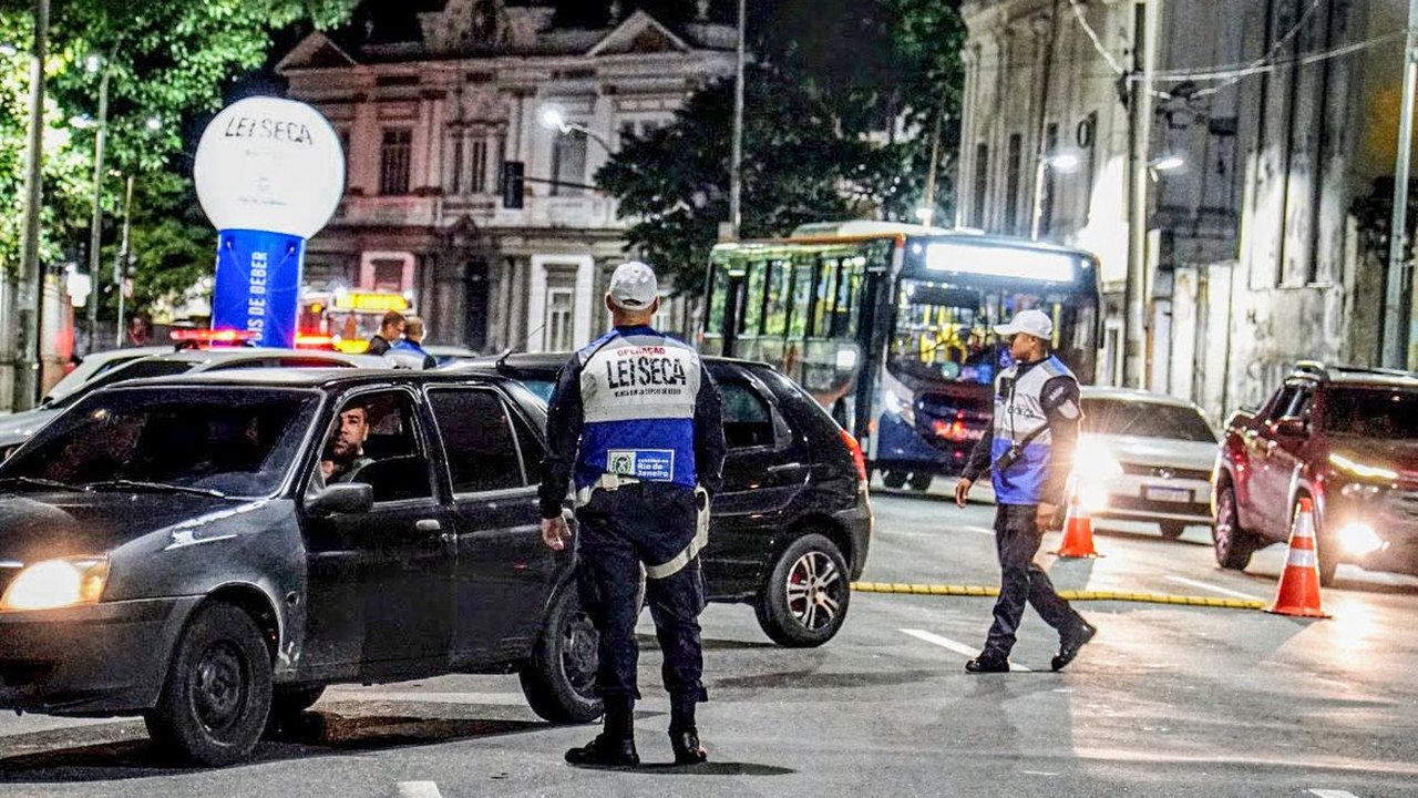 Operação Lei Seca realiza ações educativas durante jogo do Brasil