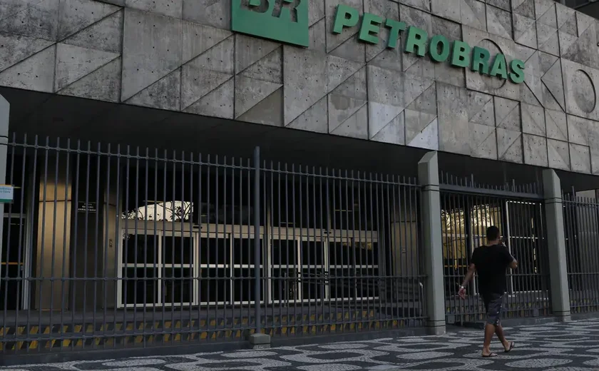 Concurso da Petrobras encerra inscrições nesta quarta-feira