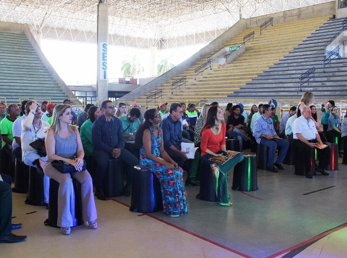 Projeto Relix entrega 30 bicicletas coletoras a associações e cooperativas