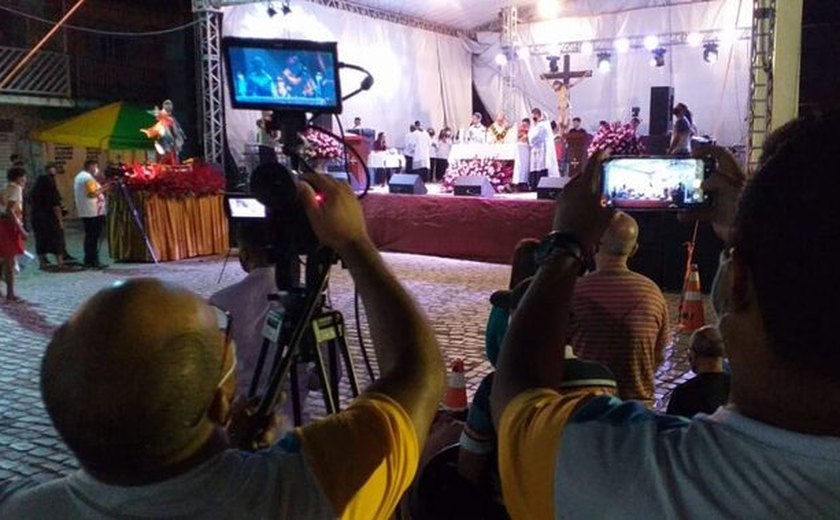 Missas em celebração ao Bom Jesus dos Navegantes na Praça da Fé serão transmitidas ao vivo