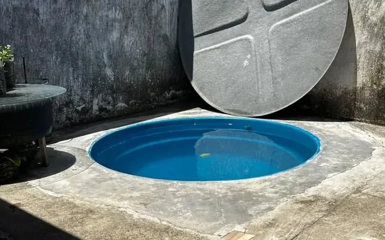 Polícia indicia pais por homicídio culposo após morte de bebê afogado em caixa d’água em Coruripe
