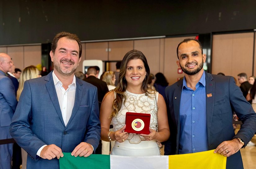 Prefeita Marcela recebe Selo Ouro em reconhecimento às políticas de alfabetização em Novo Lino