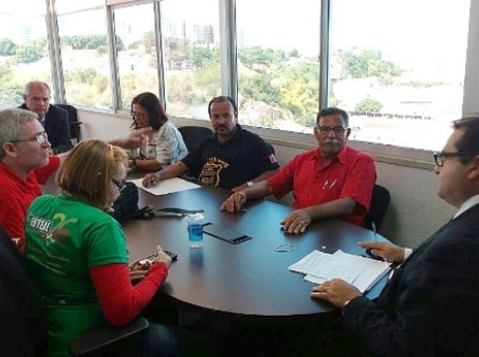George Santoro discute reajuste com Movimento Unificado dos Servidores