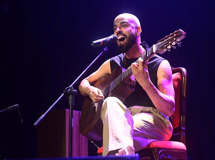 Projeto Seis & Meia reúne música, emoção e valorização da cultura no Theatro Sete de Setembro