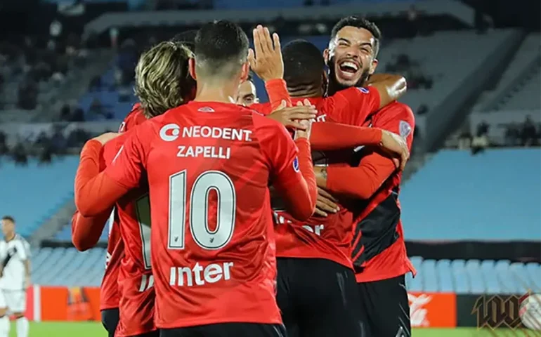 Athletico-PR supera Danubio e segue com 100% na Sul-Americana; Red Bull Bragantino também vence