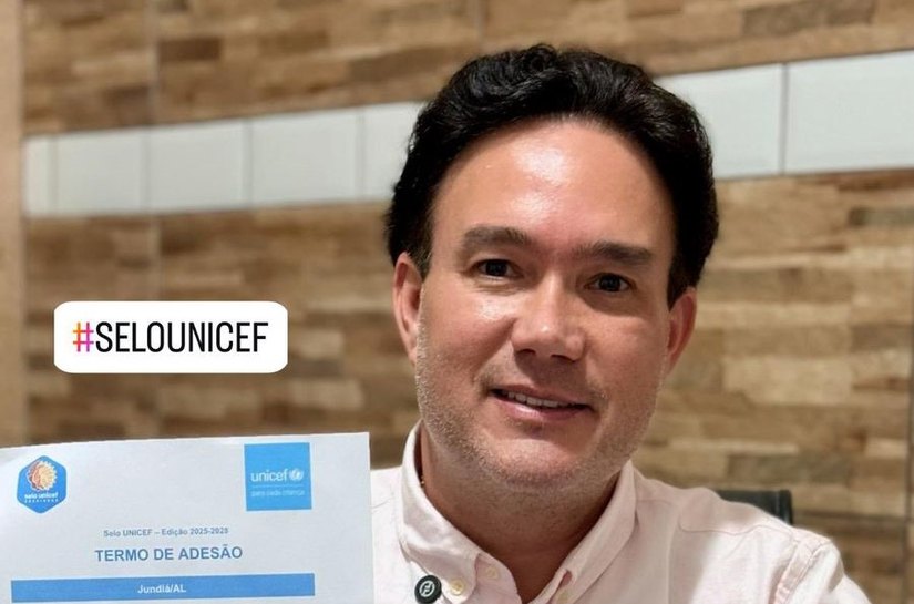 Prefeito Jorge Galvão assina termo de adesão de Jundiá ao Selo Unicef 2025-2028