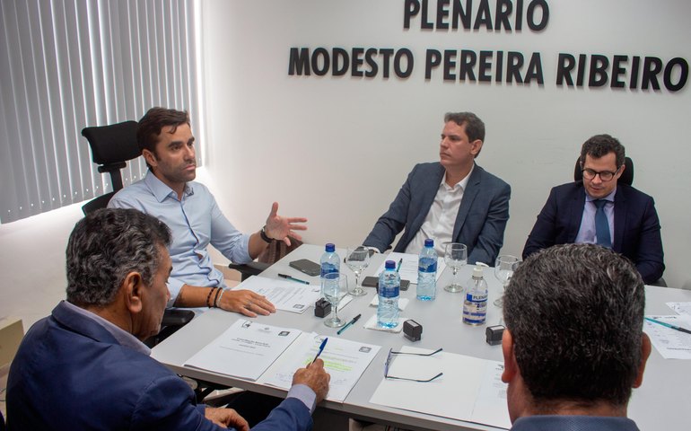  Após inovações, Junta Comercial reduz em 48h o tempo médio para processos empresariais colegiados 