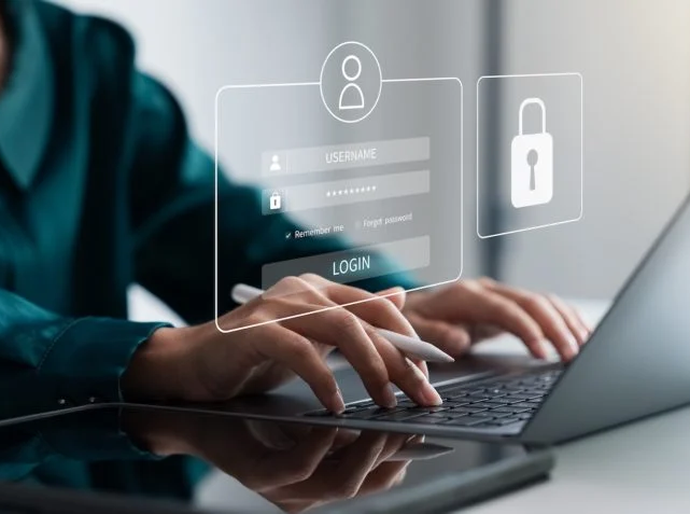 Golpe digital supera medo de crime violento no Brasil; especialista da UNIASSELVI ensina como se proteger