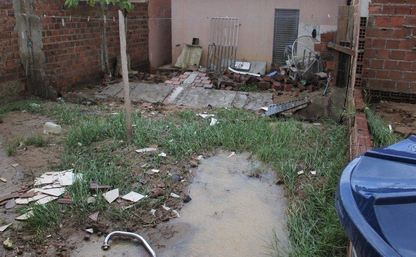 Defesa civil de Arapiraca e assistência social visitam Vale da Perucaba após chuvas 1