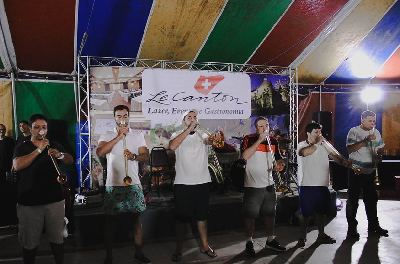 Cerveja e cachaça com fartura: Conheça hotéis que promovem eventos exclusivos dedicados às bebidas