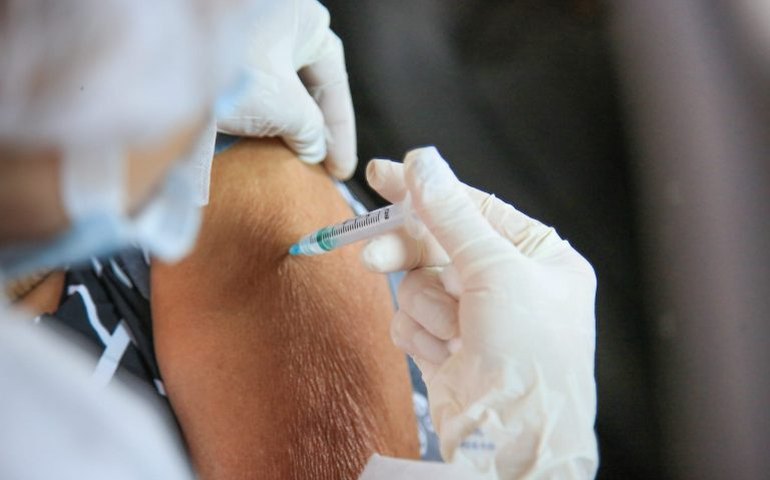 Moderna demitirá 10% dos funcionários diante de desafios para vacinas