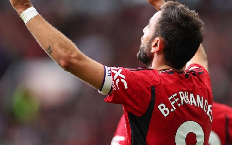 Técnico de Portugal elogia Bruno Fernandes e prevê 'clima de decisão' contra Bósnia