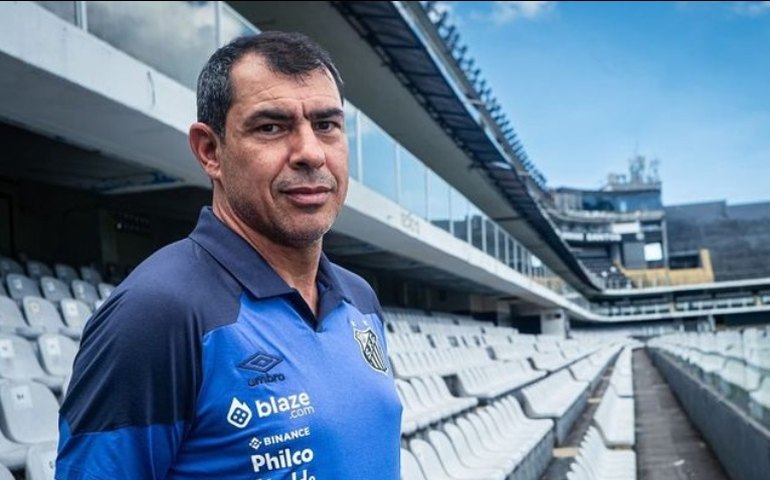 Santos registra Fábio Carille na CBF e técnico fica livre para dirigir o time