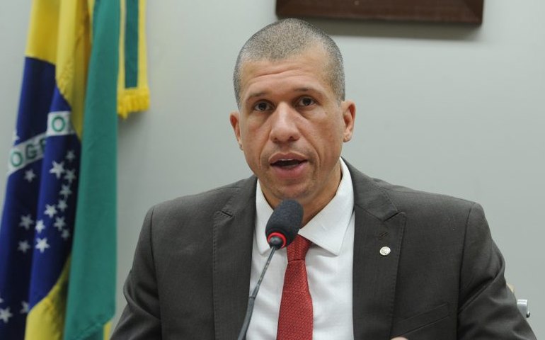 Projeto determina que 3% das emendas impositivas sejam destinadas ao esporte