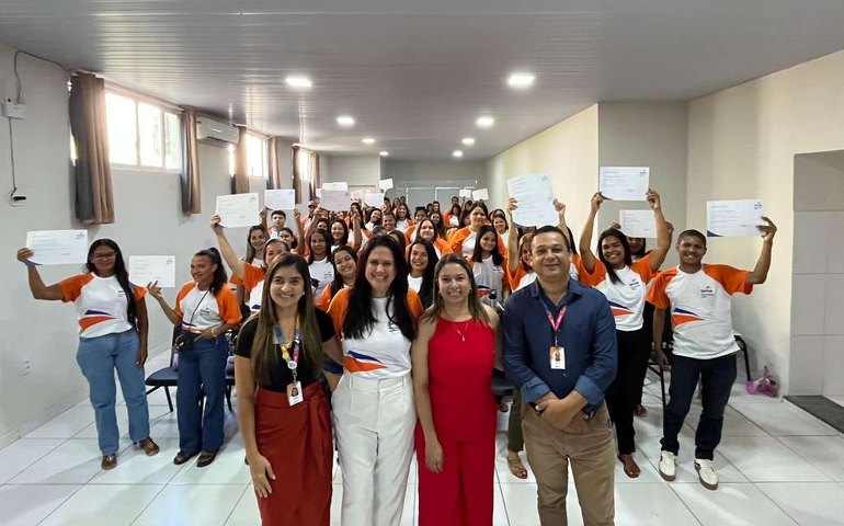 Assistência Social de Branquinha conclui cursos profissionalizantes e inicia novas turmas