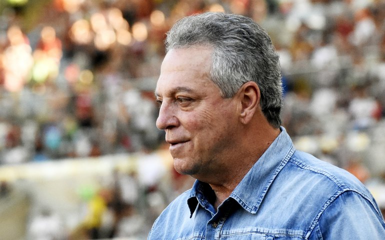 Abel dedica título do Fla a Zé Ricardo e revela: ‘Atitude dele me fez aprender’