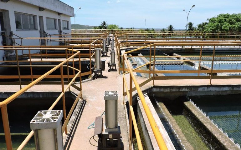 Casal paralisa Sistema Coletivo Antigo do Agreste para melhorias operacionais