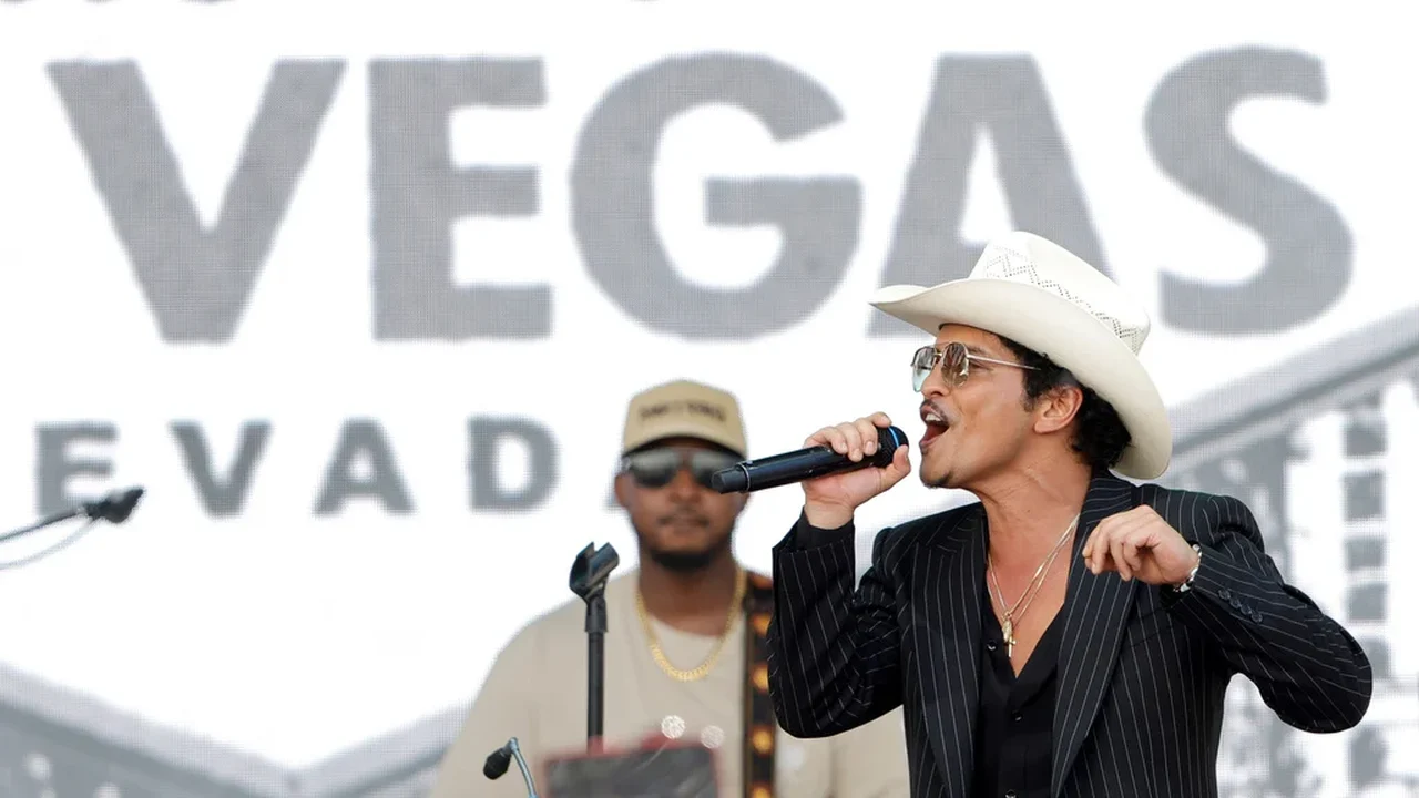 'Novo rei de Las Vegas' é celebrado com desfile na Strip