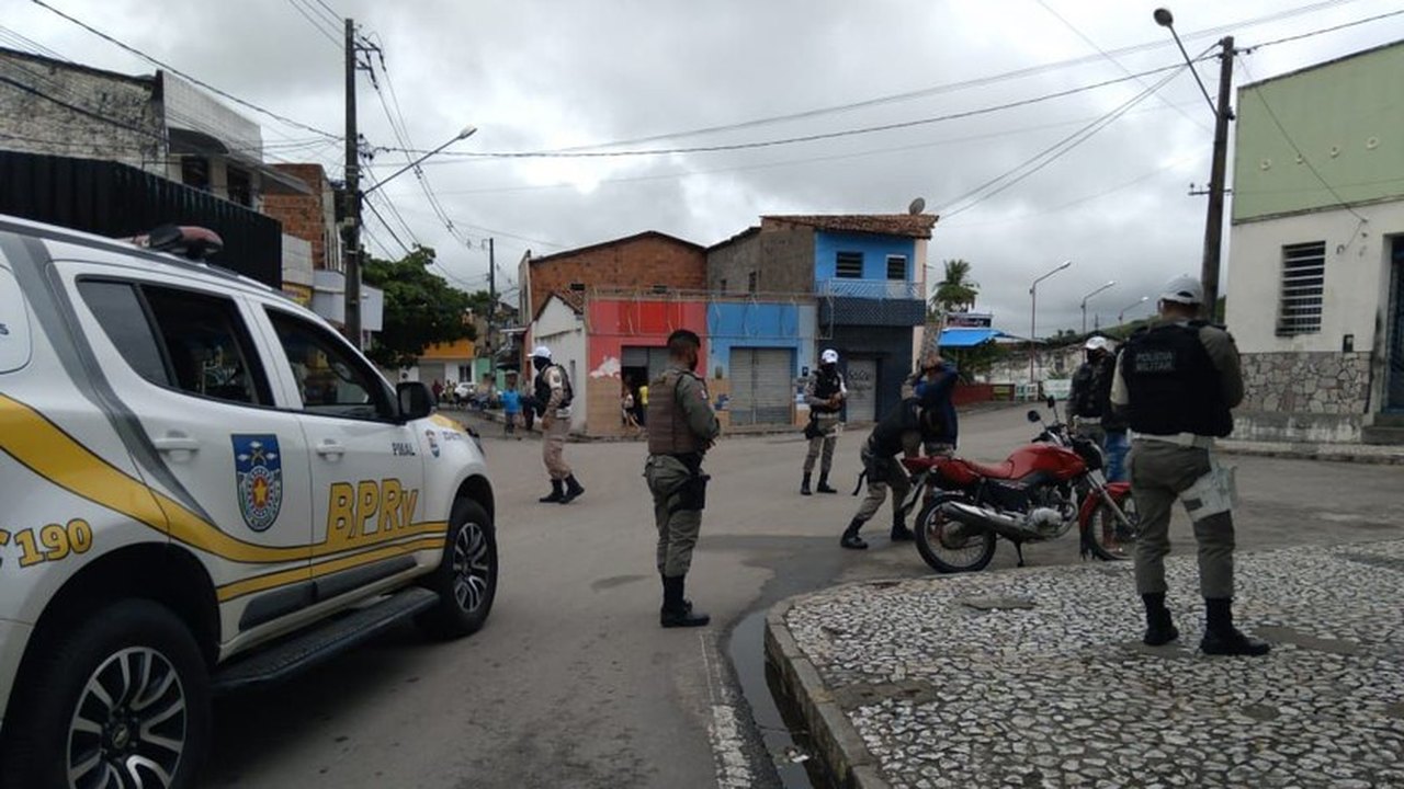 Segurança Pública realiza operação integrada e cumpre mandados em Arapiraca