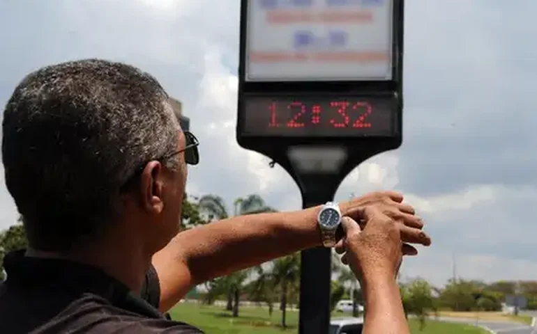 Horário de verão só vai retornar se for 'estritamente necessário'; decisão sai nesta 4ª (16)
