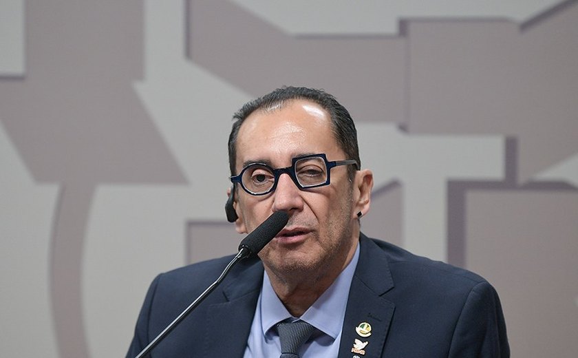 Comissão aprecia projeto que incentiva cultura de paz nas escolas