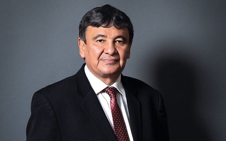 Dias rebate Arthur Lira sobre combustíveis: &#8216;Proposta da Câmara não tem base técnica&#8217;