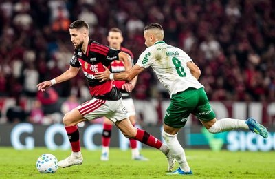 Segue o líder! Palmeiras aproveita expulsão e vence o Flamengo