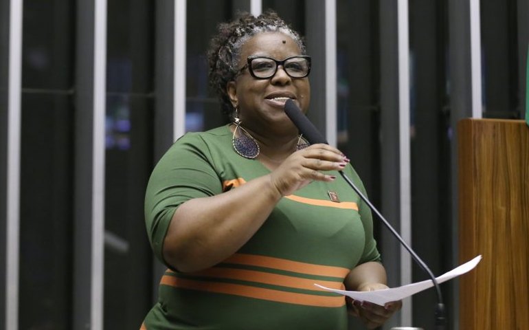 Ministra dos Direitos Humanos apresenta projetos para 2025 na Câmara dos Deputados