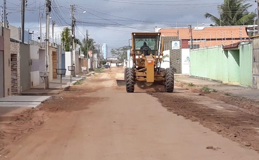 Prefeitura realiza manutenção de vias urbanas no bairro São Luís I