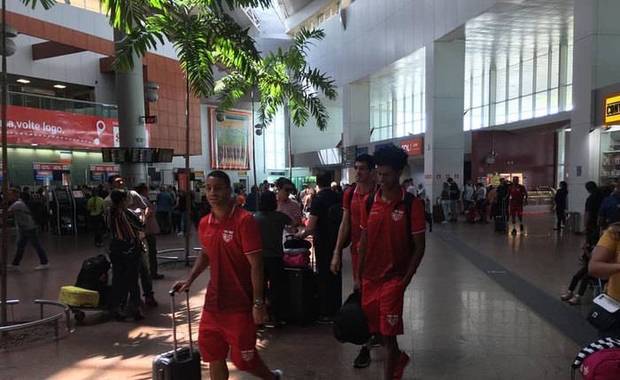 Jogadores embarcaram hoje em direção a Campinas, em São Paulo