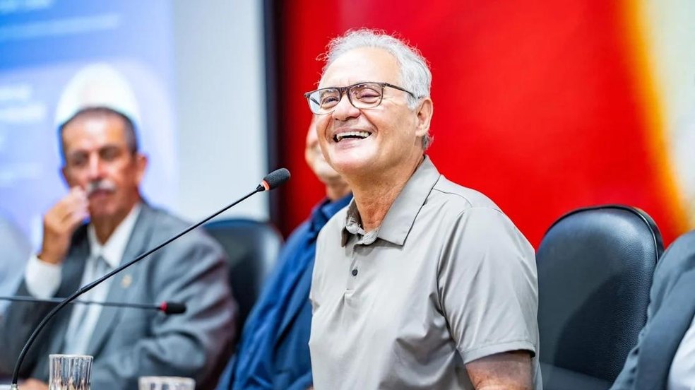 Renan Calheiros não descarta aliança com JHC nas eleições de 2026