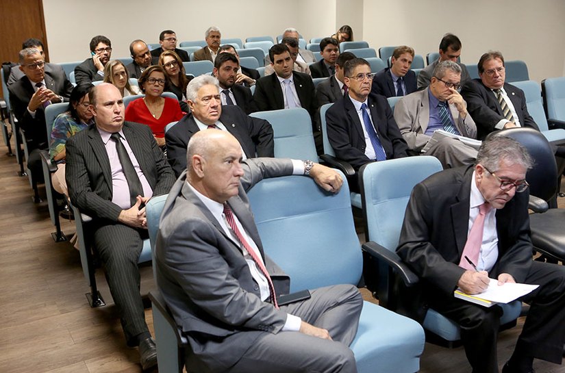 Juízes discutem formas para aperfeiçoar uso da tornozeleira eletrônica em AL