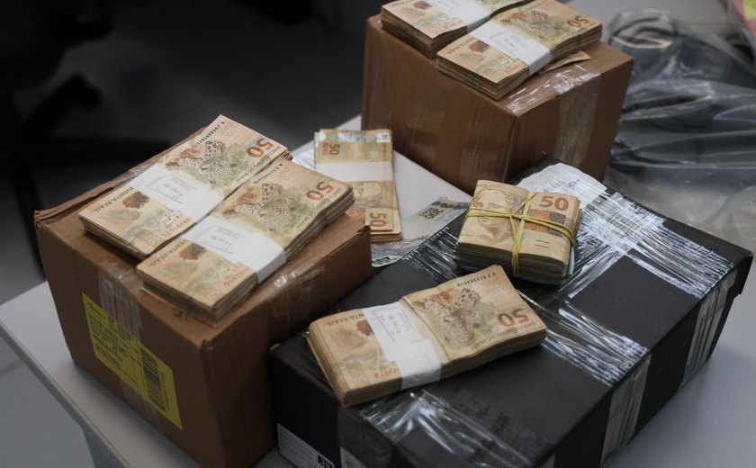 Operação do MP prende organização criminosa que desviou mais de R$ 243 milhões dos cofres públicos