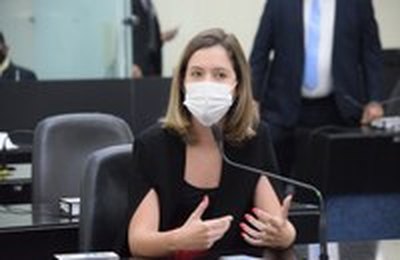 Cibele Moura solicita implantação em Paripueira do Programa Minha Cidade Linda