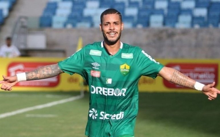 Focado em reagir na Série B, Guarani contrata atacante Maxwell, ex-Sport e Cuiabá