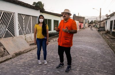 Secretária Gabriela Gonçalves e prefeito de Rio Largo visitam obras no Tabuleiro do Pinto
