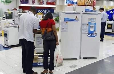 Vendas no comércio de Alagoas recuam 4,6%, diz IBGE