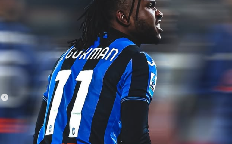 Lookman rebate duras críticas do técnico da Atalanta após pênalti perdido: 'Desrespeitosas'