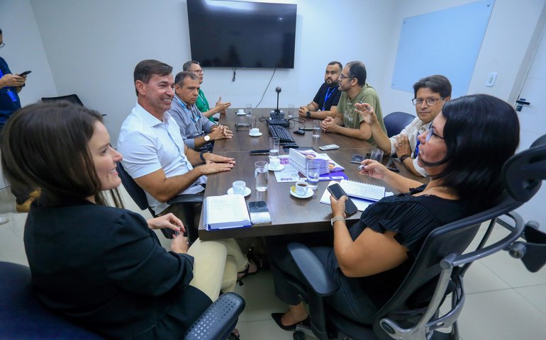 Instituto de Tecnologia e Secretaria de Educação discutem implantação do sistema SIGEDUC