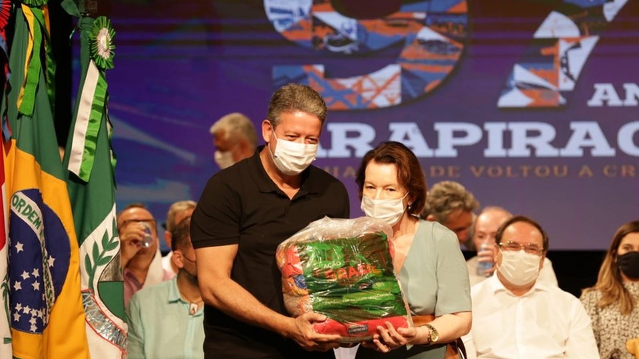 Arthur Lira inicia a distribuição de mais de 11 mil cestas nutricionais a 36 municípios de AL