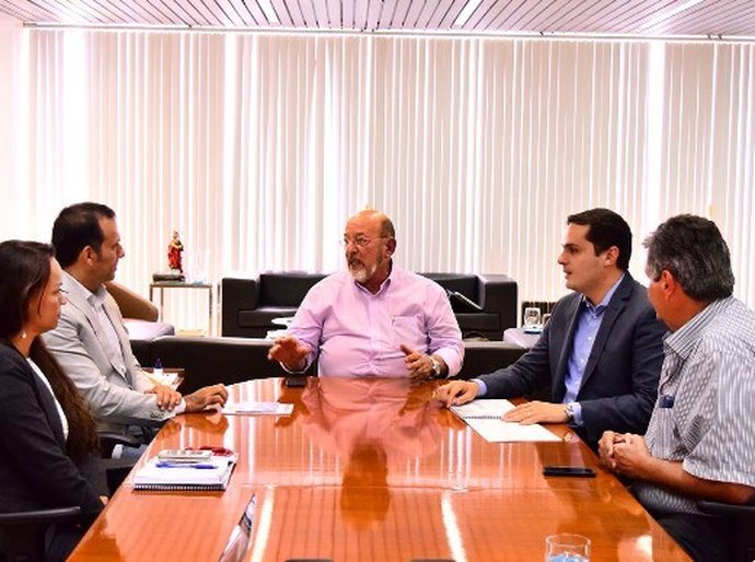 Semarh e Fiea discutem saídas para o descarte inadequado de resíduos sólidos