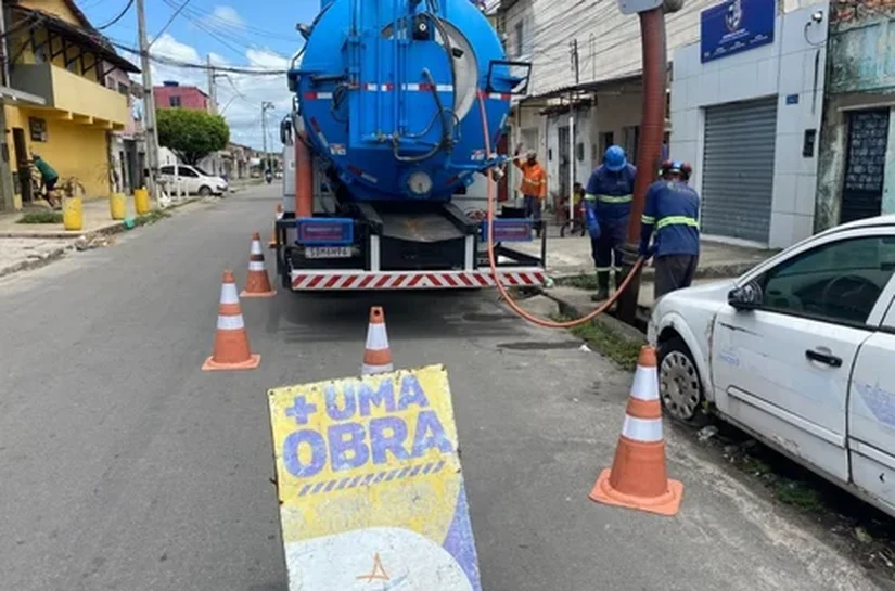 Seminfra limpa 130 metros de galeria de água na Ponta Grossa