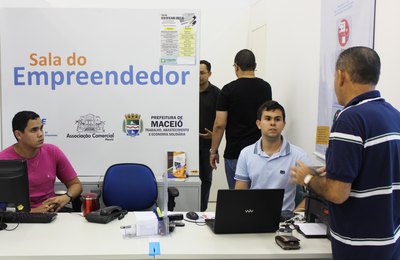 Número de atendimentos cresce 75% nas Salas do Empreendedor