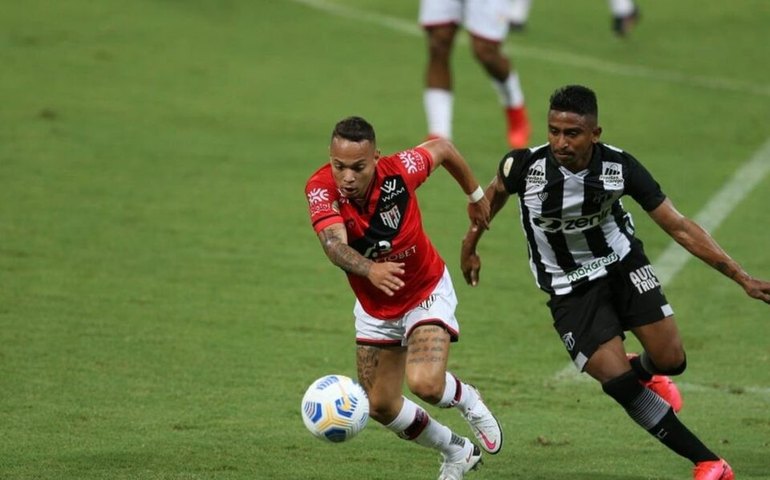 Em jogo truncado em Fortaleza, Ceará e Atlético Goianiense empatam sem gols