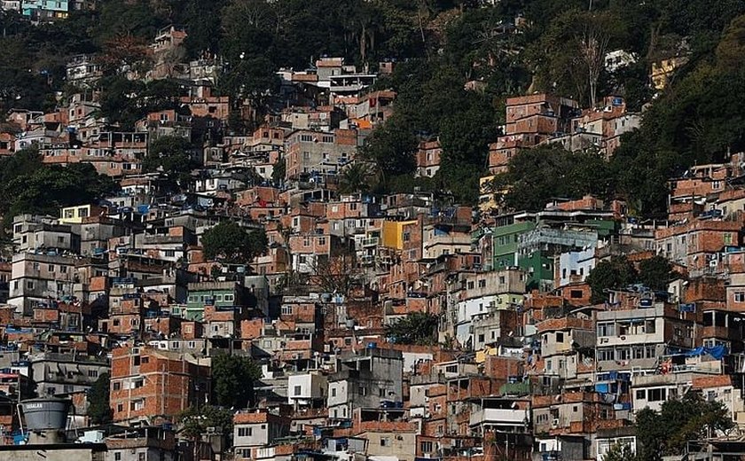 Mais de 28 milhões de brasileiros convivem com o crime organizado no bairro onde moram, aponta Datafolha